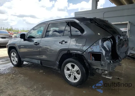 2021 Toyota Rav4 Xle z USA, uszkodzony, nr VIN 2T3W1RFV0MC123749